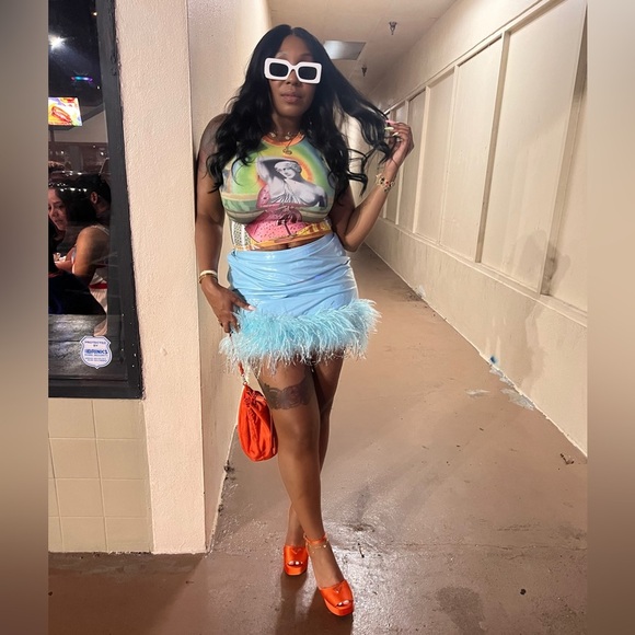 Faux leather skirt - Picture 3 of 3